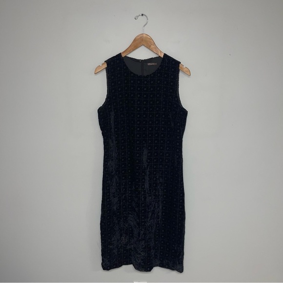 J. McLaughlin Shift Dress Women’s Size Small Black Velvet Velour Pattern - Picture 2 of 8